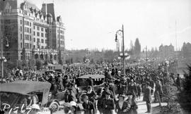 2nd Canadian Mounted Rifles arriving in Victoria after the first World War