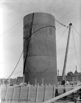 Richfield Oil tank made by Victoria Machinery Depot