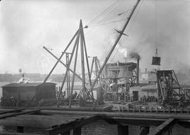 Johnson Street Bridge under construction