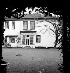 Dr. I.W. Powell family residence at 906 Vancouver Street known as "Oakdene"