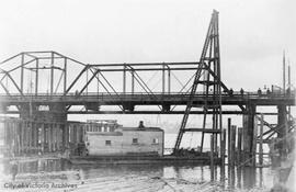 Johnson Street Bridge under construction