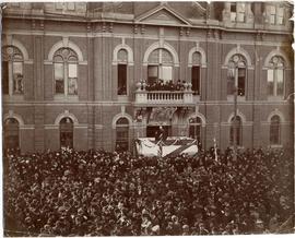 [In front of City Hall] proclaiming King Edward VII at conclusion of Queen Victoria's funeral