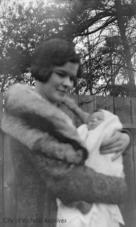 Mary Burton holding daughter Susan