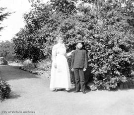 Chinese houseboy and maid at "Stoneyhurst", the Rout Harvey residence