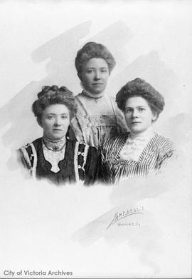 Margaret, Jane and Mary Ellen Wilson.  Daughters of George and Elizabeth Wilson.  Margaret married John W. Switzer