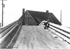 New bridge over gap : Esquimalt Lagoon