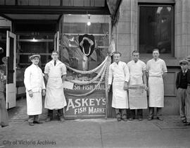 Askies [sic] fish market + octopus