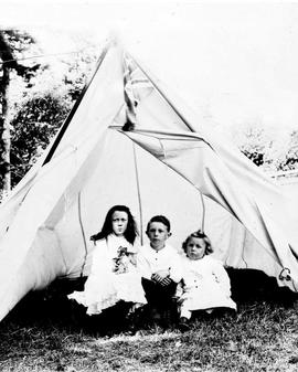 Three Barnsley children, Gorge Road