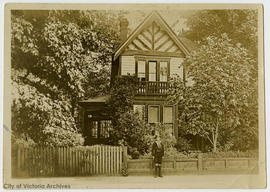 "Glaslyn Cottage", 570 Simcoe Street