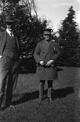 Pa [F.M. Rattenbury] & Mr. Malins