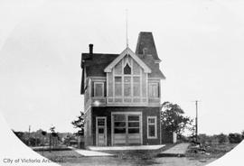 Fernwood Fire Hall (No.6) at the junction of Cedar Hill Road, Fernwood Road and Hillside Avenue