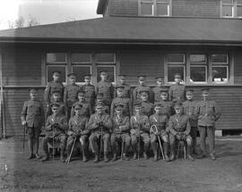 Army Medical Corps at Willows, non-commissioned officers and officers