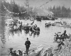 Barnsley family at old regatta days at the Gorge, just below the bridge