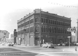 Leiser building "Queen's Hotel" on Store St. and Johnson (demolished)