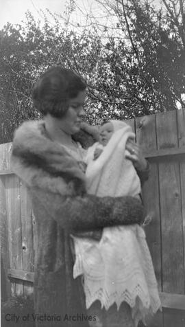 Mary Burton holding daughter Susan