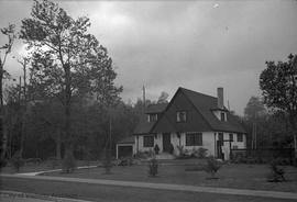 H.J. Bayliss, Esq. residence, Uplands