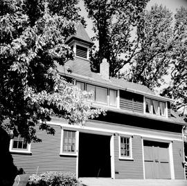 J.A. Mara family home at 750 Pemberton Road, stable