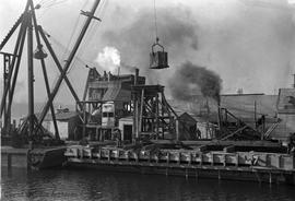 Johnson Street Bridge under construction