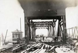 Johnson Street Bridge under construction